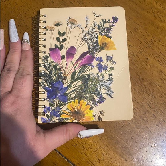 Small notebook bundle - Picture 3 of 6